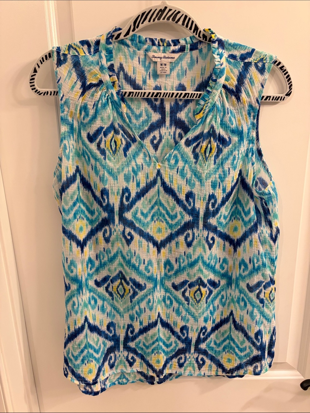 Tommy Bahama Turquoise Blue Teal Ikat Sleeveless V-Neck Top